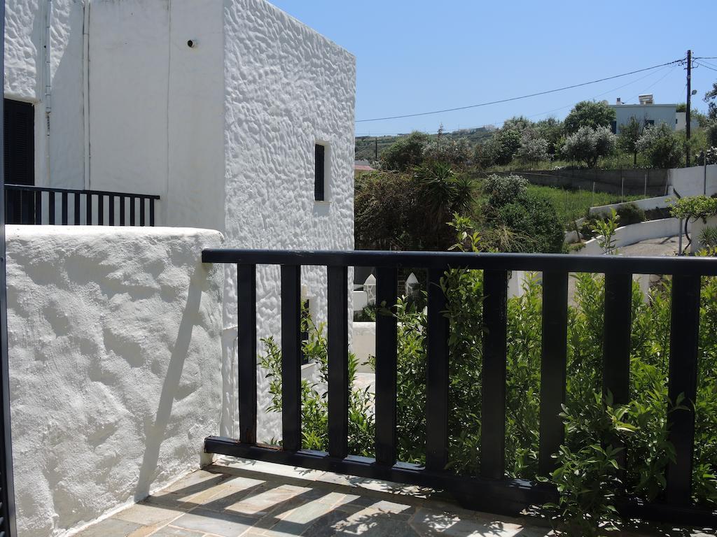 Utopia Hotel Apartments Agia Marina  Luaran gambar
